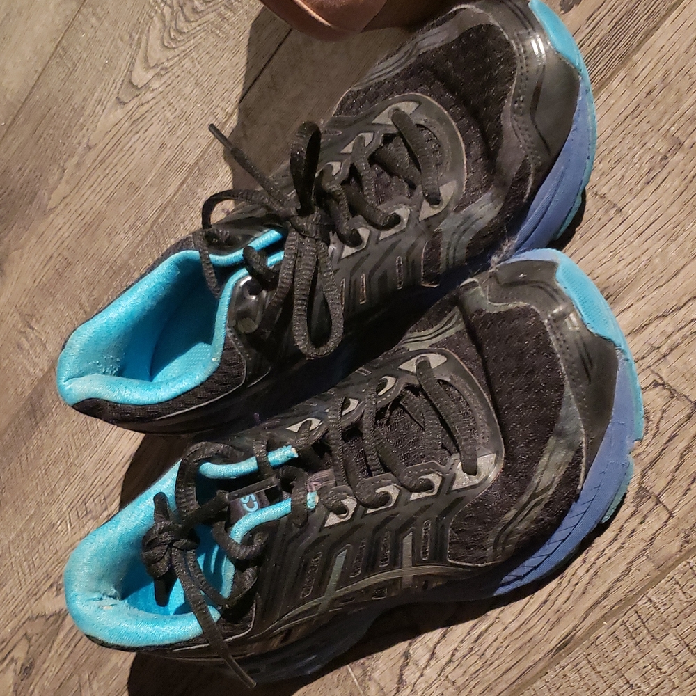 Running sneakers